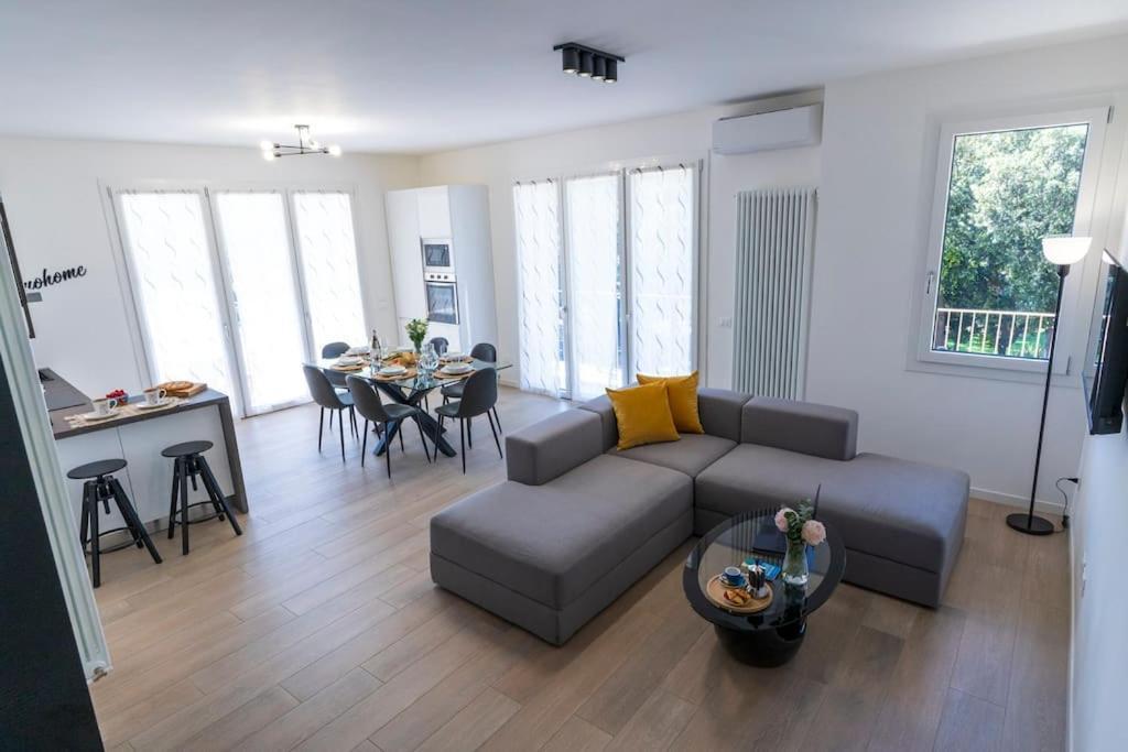 Rossini Home Pesaro Vicino Al Teatro Rossini By Yohome Eksteriør billede